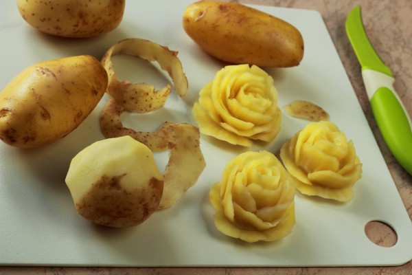 Троянди з картоплі