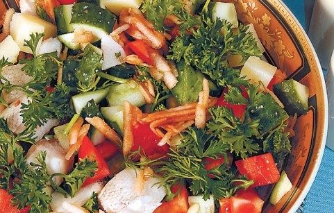 салат із судака з овочами