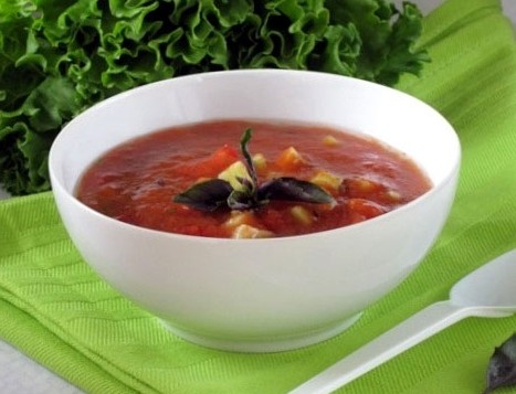 холодний томатний суп з рибою