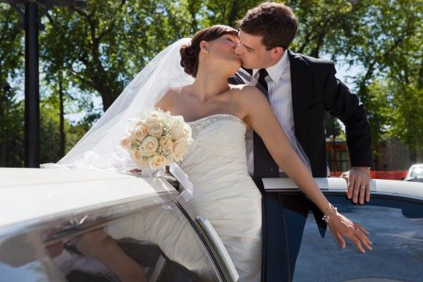 Які весільні традиції можна порушувати
