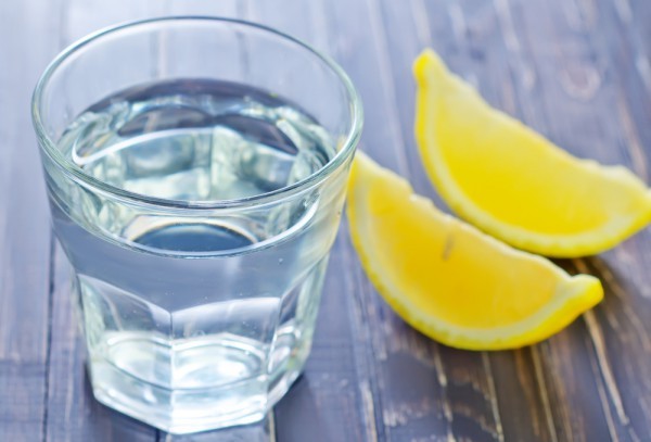 Дієта з водою та лимоном для схуднення