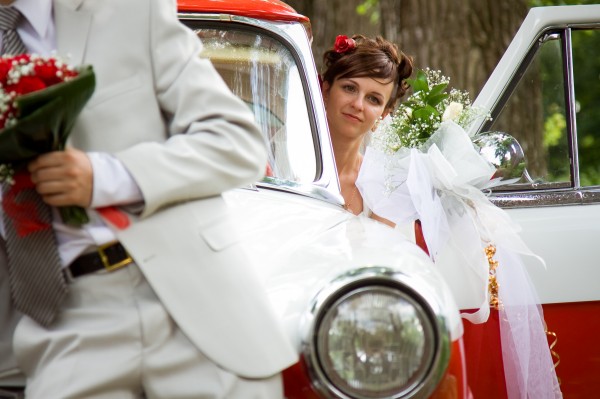 Який автомобіль вибрати на весілля ?