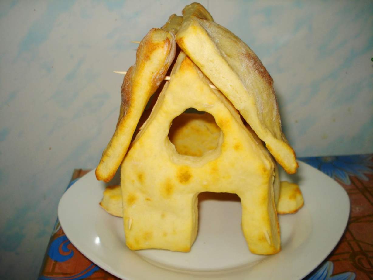 Різдвяний пряниковий будиночок з сирного тіста своїми руками