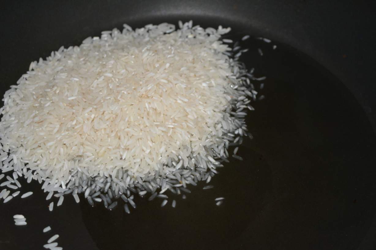Як правильно приготувати розсипчастий рис довгозерний на гарнір