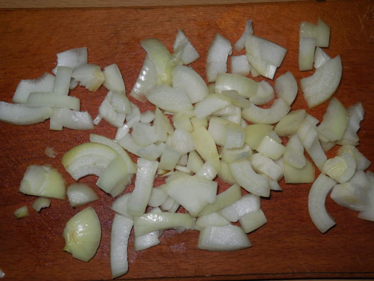 Тушкована картопля з м'ясом і овочами в мультиварці