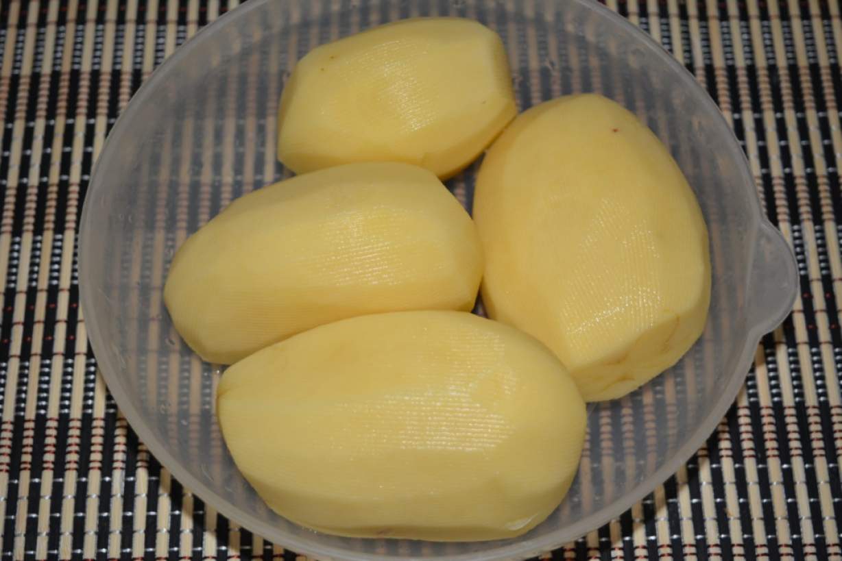 «Толченка» — картопляний суп-пюре з грінками і вареною ковбасою