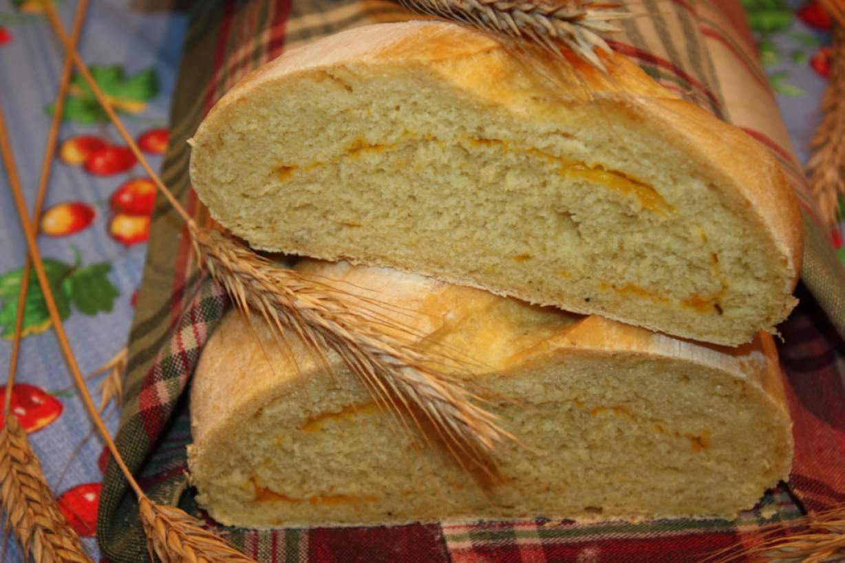 Дріжджовий хліб з гарбуза в духовці