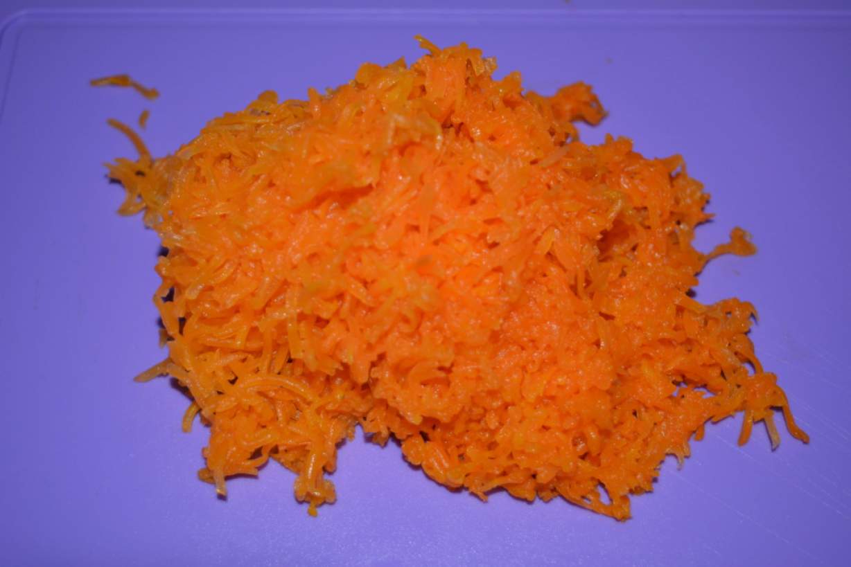 Класичні морквяні котлети з манкою, як у дитячому садку
