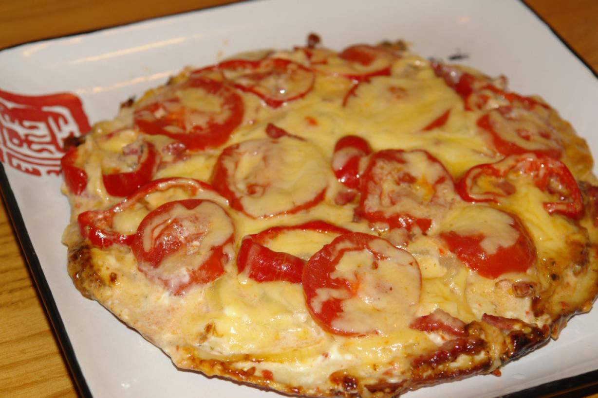 Домашня, смачна і швидка піца на сковороді за 10 хвилин