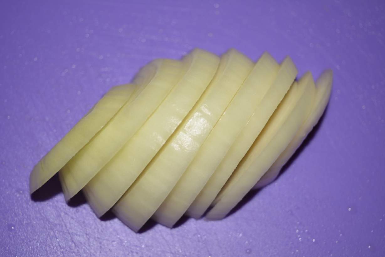 Ніжна куряча печінка з картоплею в мультиварці