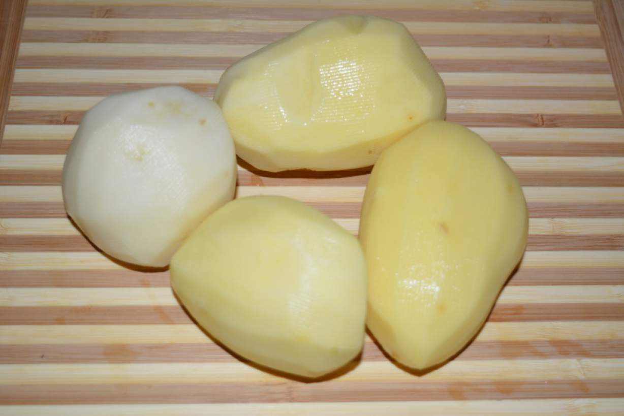 Хрумка картопля фрі, приготований в духовці