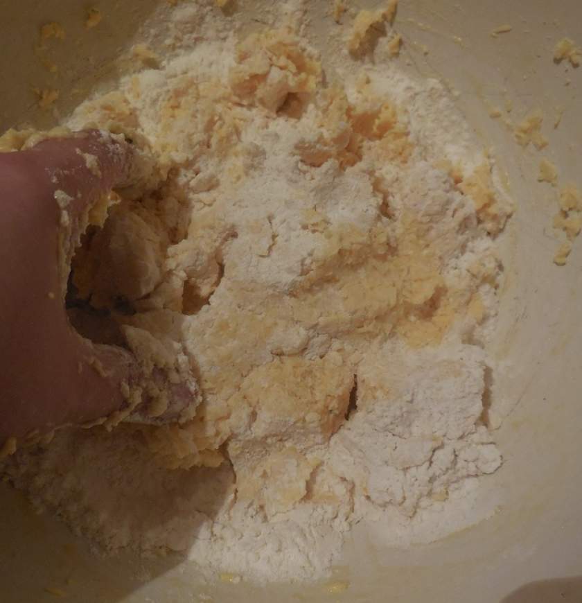 Солоне печиво в духовці з сиром