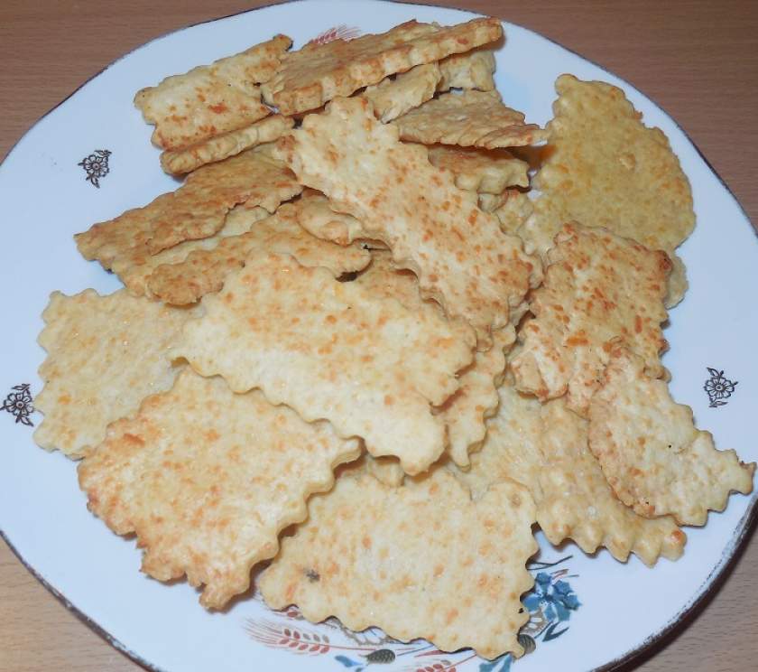 Солоне печиво в духовці з сиром