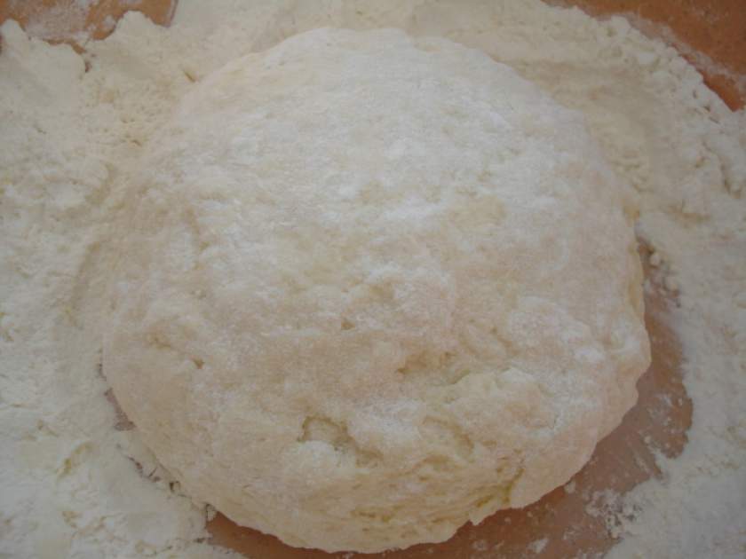 Пишне тісто на кефірі для варених вареників на пару