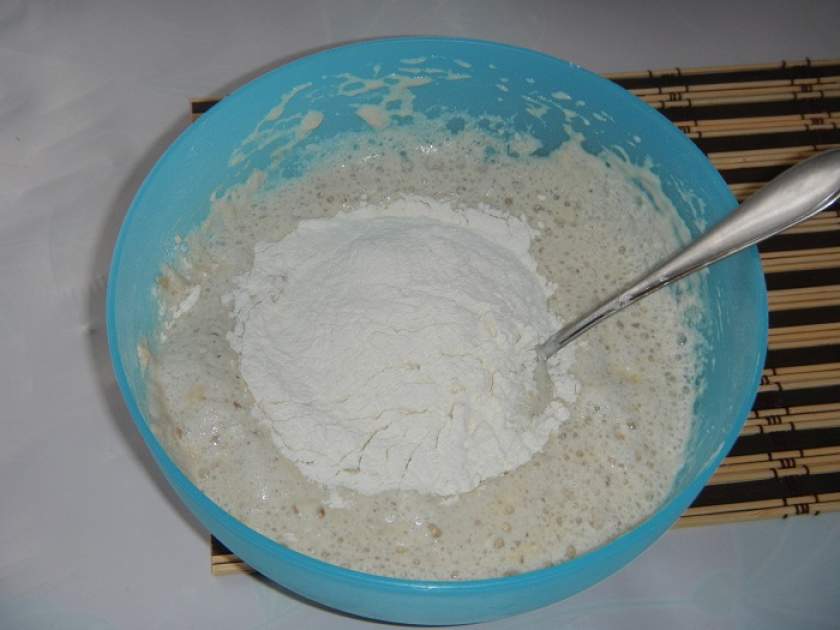 Дріжджове тісто на сухих дріжджах — простий рецепт дріжджового тіста для пиріжків і булочок
