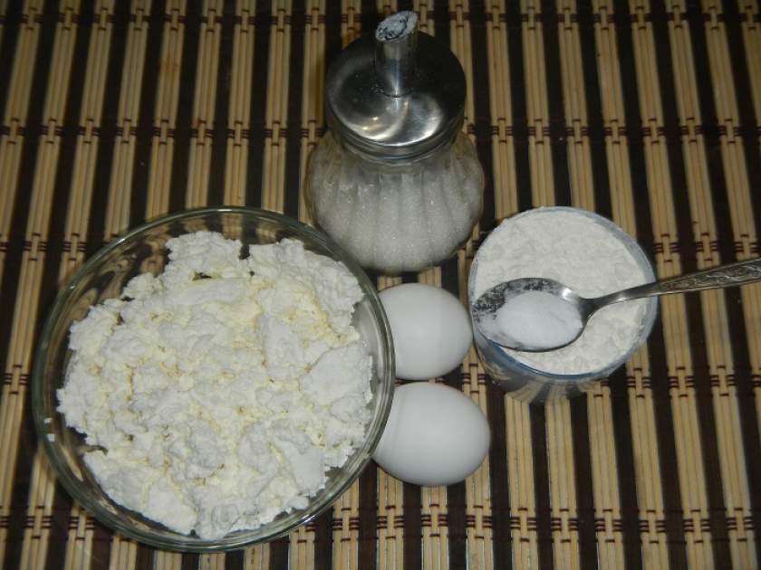 Смачні, пишні та повітряні сирники із сиру — простий класичний рецепт сирників